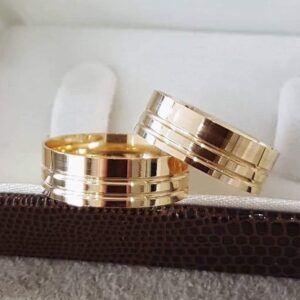 alianças em ouro 18k modelo sinfonia de frisos