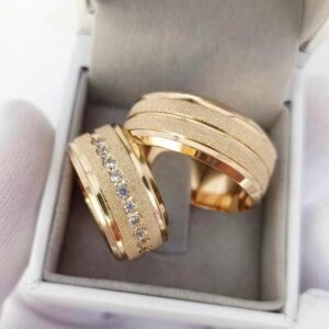 alianças em ouro 18k modelo presença diamantada cravejada